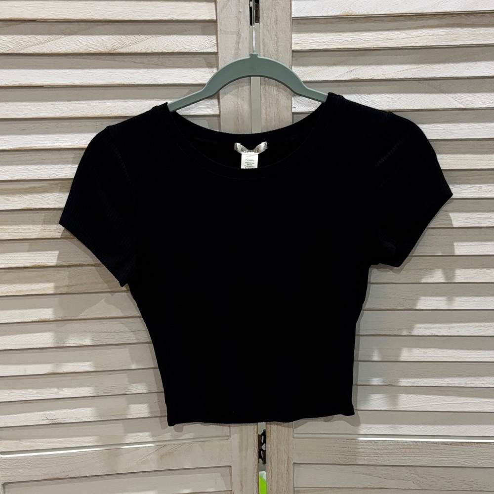Bozzolo Black Women's Crop Top